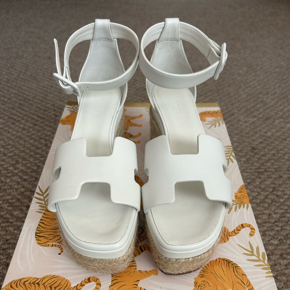 Hermès Natural Leather Sole Espadrilles